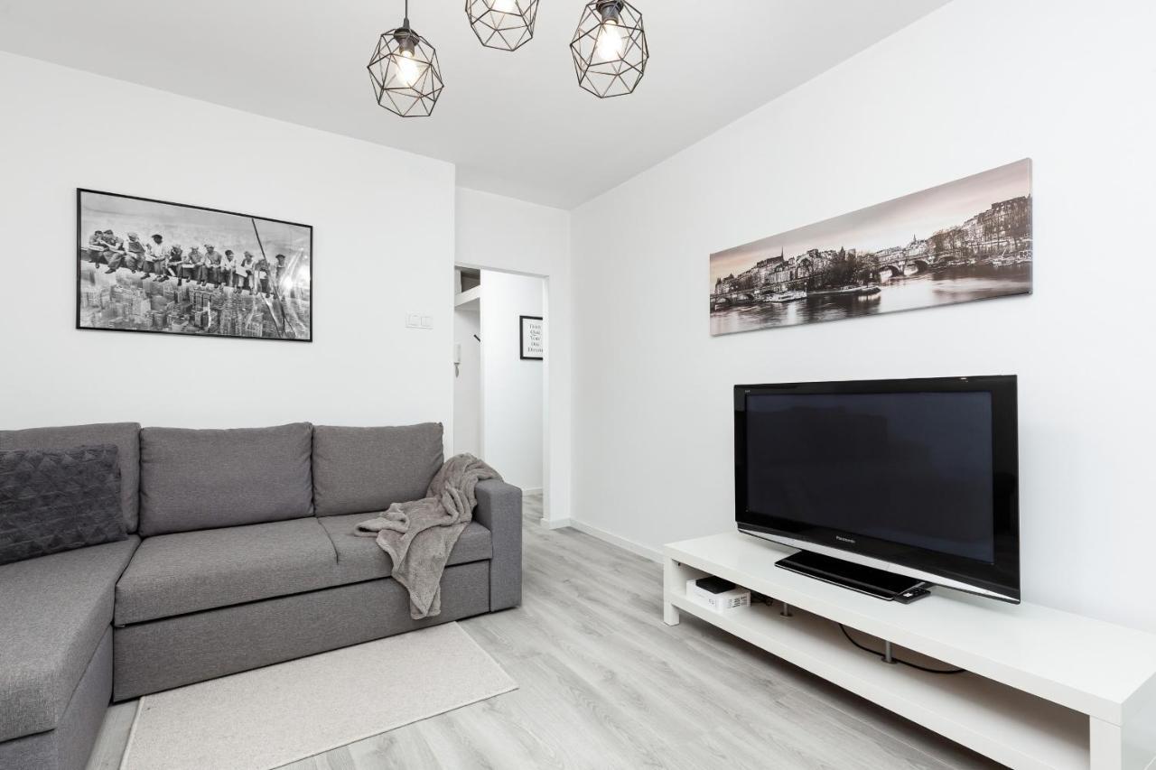 Studio City Center Zlota Street By Renters Varsóvia Exterior foto